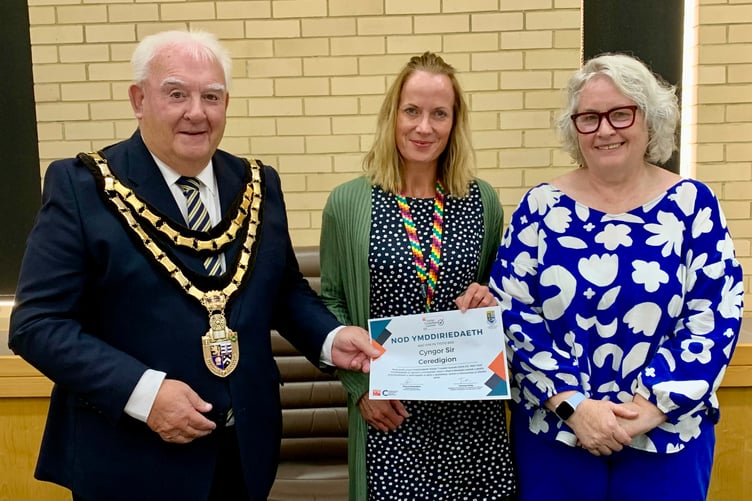 Councillor Keith Evans, Ceredigion County Council Chairman for 2024-25; Tammy Foley, Victim Support and Councillor Catrin M S Davies.