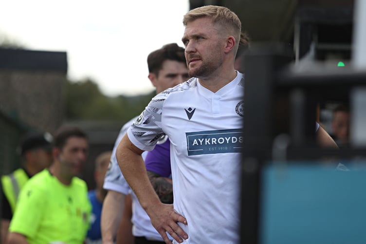BALA, GWYNEDD, WALES - 2nd SEPTEMBER 2023 - Bala captain Nathan Peate before Bala Town vs Penybont FC in Round 5 of the JD Cymru Premier at Maes Tegid, Bala (Pic by Sam Eaden/FAW)