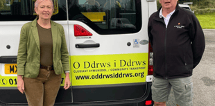 Llŷn minibus driver nominated for national award