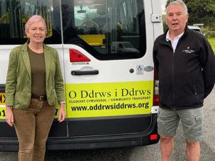 Llŷn minibus driver nominated for national award