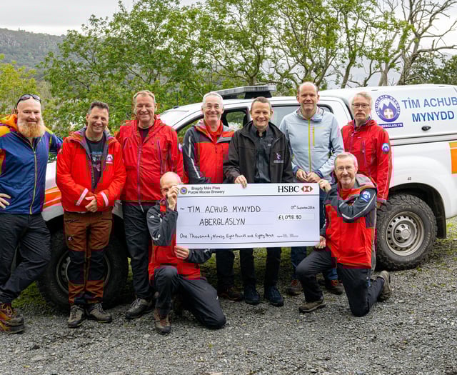Porthmadog brewery raise cash for mountain rescuers