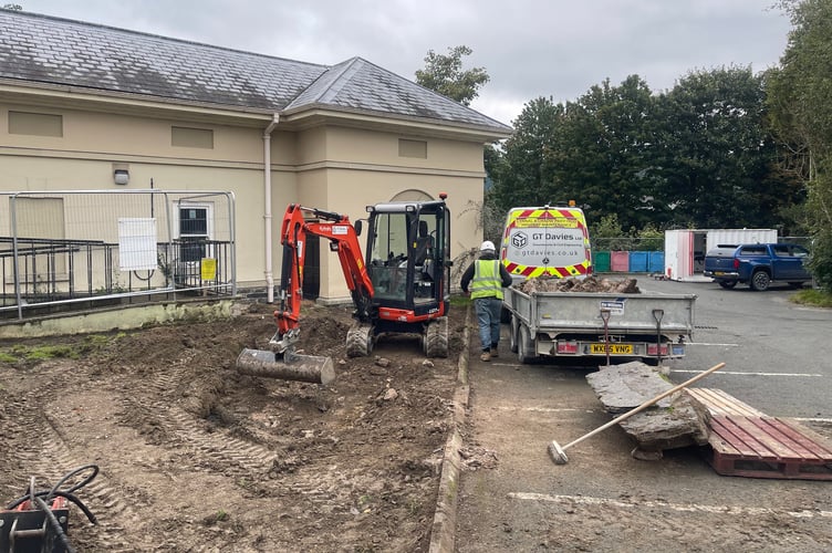 Builders has broken ground on the new Plas entrance