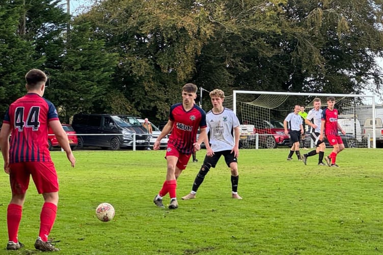 Dewi Stars fired eight unanswered goals past Ffostrasol Reserves