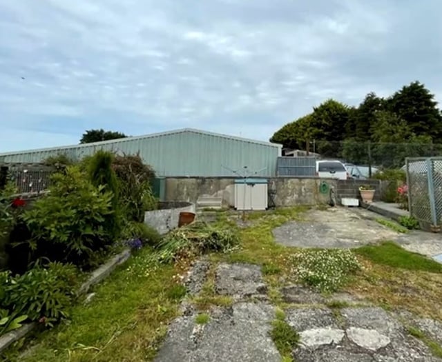 Office building plan to get site visit over concerns