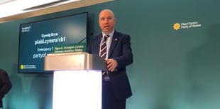 Why Mabon is keeping his powder dry