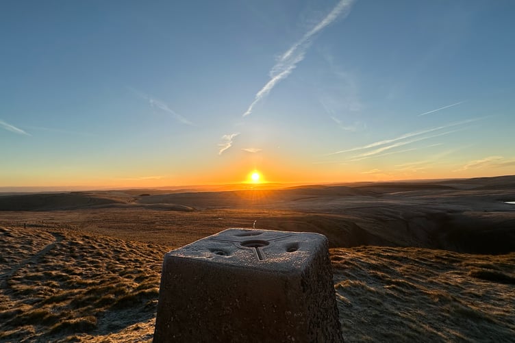 ‘Aur ar y Gorwel’ – ‘Gold on the Horizon’