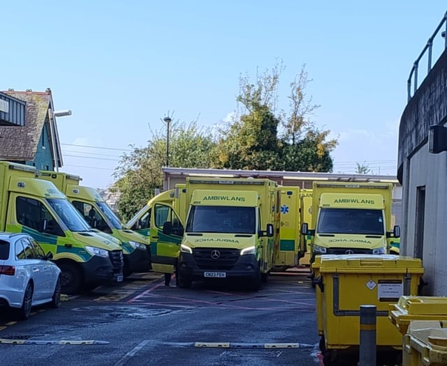 No A&E concerns as at least six ambulances queue up outside Bronglais