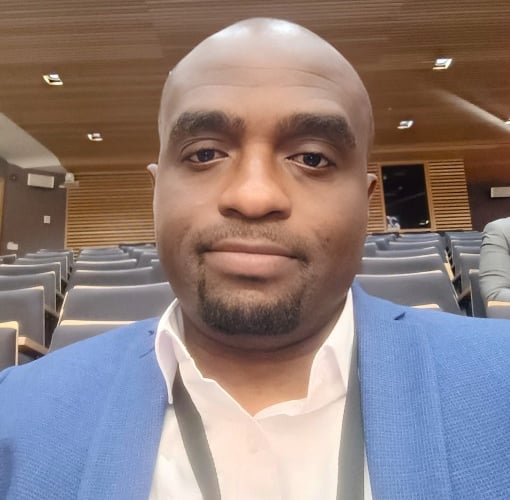 Author and doctoral student, Olatunji Offeyi 
