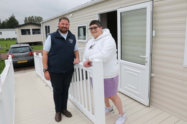 Piws: creating a more accessible Wales Together.
Haven Hafan y MÃ´r Holiday Park, Criccieth
Piws Access Ambassador Kamar El Hoziel assessing the facilities at Haven Hafan y MÃ´r Holiday Park.

Piws Access Ambassador Kamar El Hoziel  with Head of Experience at Haven Hafan y MÃ´r Holiday Park Mark Williams