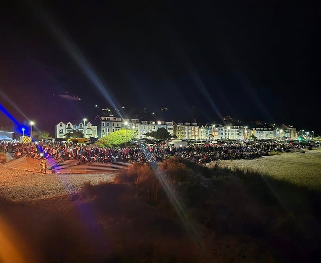 Gwynedd fire crews and public praised for bonfire night efforts