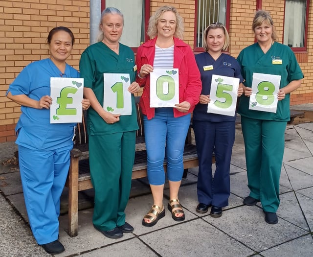 Walk raises over £1,000 for Chemo Unit