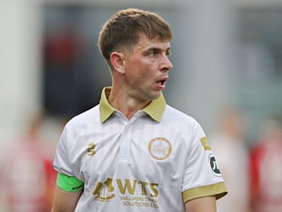 Cofi Messi extends contract with Canaries