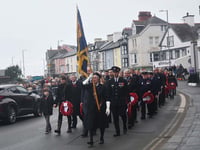 Aberdyfi host special guest for Remembrance Sunday Service