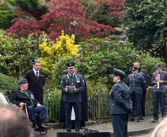 Llanbedr remembers fallen war heroes