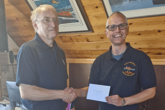 Lifeboat supporter raises more than £4,000 for New Quay RNLI