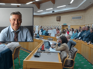 Did council chief lie over 'seal of approval' for school closures?