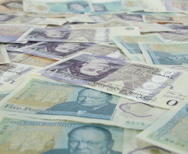 Gwynedd Council unveils £15,000 grant for local businesses