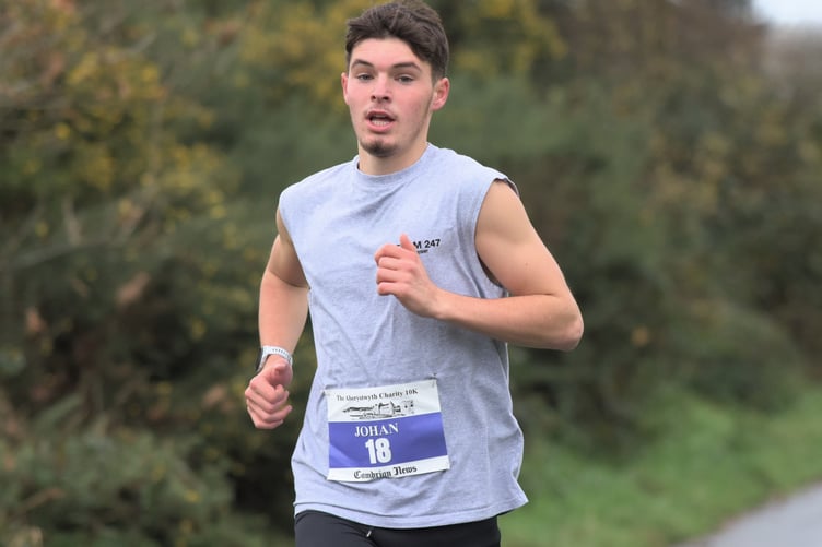 Hundreds of runners turned out for the Aberystwyth Charity 10K