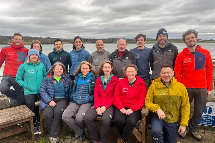 Rhai o aelodau Y Bartneriaeth Awyr Agored