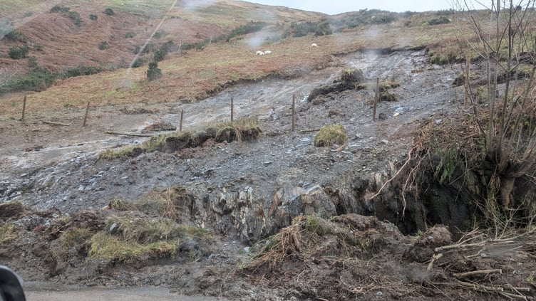 Traffig Cymru Gogledd a Chanolbarth Traffic Wales North & Mid shared this photograph of the  Minffordd landslip