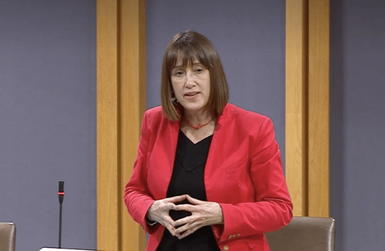 Jane Dodds accused Lloyds Bank of "abandoning" Powys residents, particularly older people and those that rely on cash