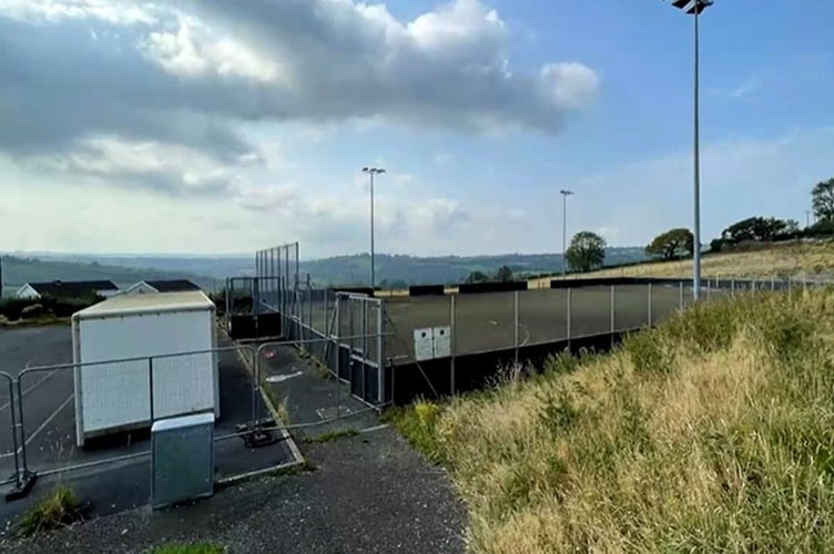 Plans for 30 homes at the former Ysgol Dyffryn Teifi school and playing fields, Llandysul, have been approved.