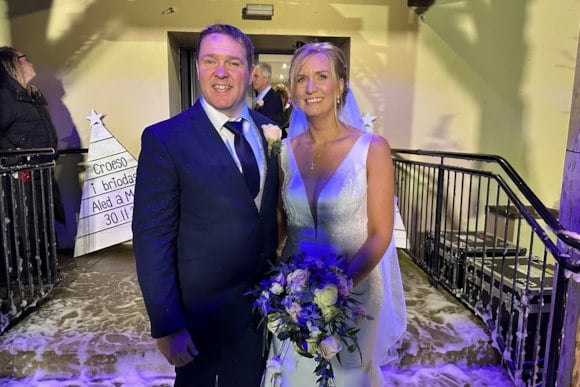 led Johnson o Sir Benfro a Malin Gustafsson o Sweden