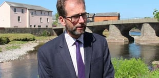 Powys County Council leader to resign