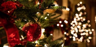 Tom Jones tribute to switch on Harlech Christmas lights