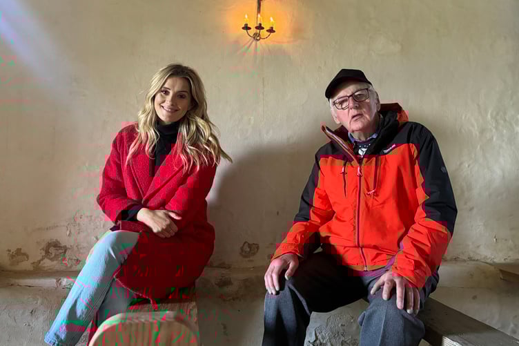 Noel Thomas gydag Elin Fflur