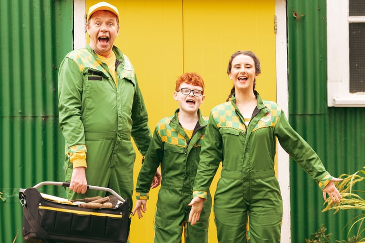 Llyr Evans, Non Haf a Leon Fletcher