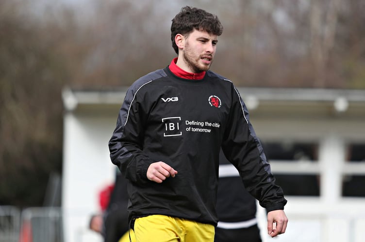 CHIRK, WREXHAM, WALES - 25th FEBRUARY 2023 - Penrhyncoch's Niall Coleridge before Chirk AAA vs Penrhyncoch FC in Round 26 of the JD Cymru North at Holyhead Road, Chirk, Wales (Pic by Sam Eaden/FAW)