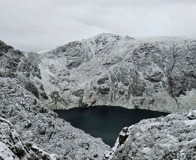 Eryri National Park transformed after snow covers mountains