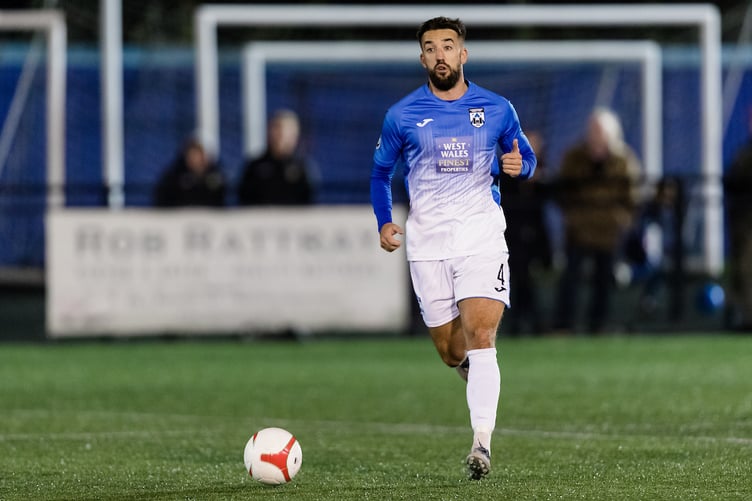 ABERYSTWYTH, WALES - 14 OCTOBER 2022: Haverfordwest County's Elliot Scotcher  during the JD Cymru Premier league fixture between Aberystwyth Town F.C & Haverfordwest County A.F.C, at Park Avenue Stadium, October 14th, 2022, Aberystwyth, Wales. (Pic By John Smith/FAW)