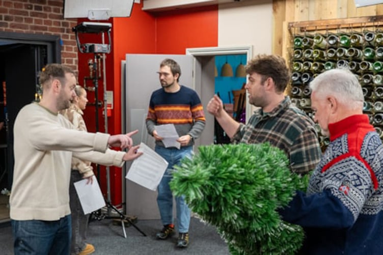 Mae Rownd a Rownd yn 30 mlwydd oed eleni