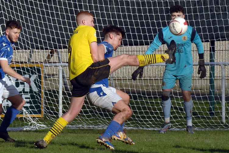 Dolgellau pushed all the way for the win