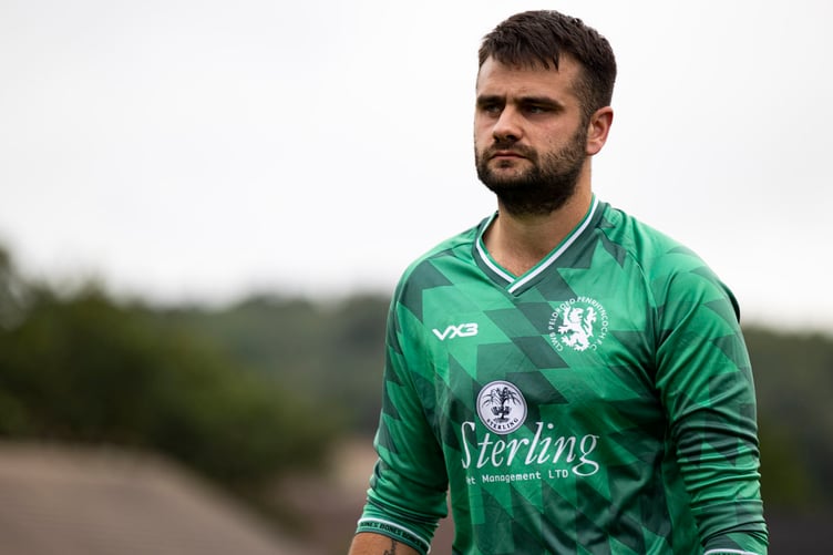 PENRHYNCOCH, WALES. - 17th AUGUST 2023:
Penrhynochch goalkeeper Leigh Jenkins during half time.
Penrhyncoch v Gresford in the JD Cymru North at Cae Baker on the 17th August 2024. (Pic by Lewis Mitchell/FAW)