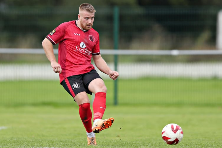 LLAY, WREXHAM, WALES - 28th SEPTEMBER 2024 - Penrhyncoch's Ifan Burrell during Llay Welfare vs Penrhyncoch FC in Round 9 of the JD Cymru North at The Ring, Llay (Pic by Sam Eaden/FAW)