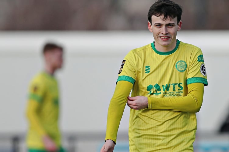 LLANDUDNO, CONWY, WALES - 11th JANUARY 2025 - Louis Lloyd of Caernarfon during Bala Town vs Caernarfon Town in Round 21 of the JD Cymru Premier at the Go Goodwins Stadium, Llandudno (Pic by Sam Eaden/FAW)