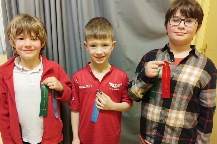 Llefaru Bl 3 a 4 - 1af Jacob Smith, 2il Curig Breese, 3ydd Owen Moss