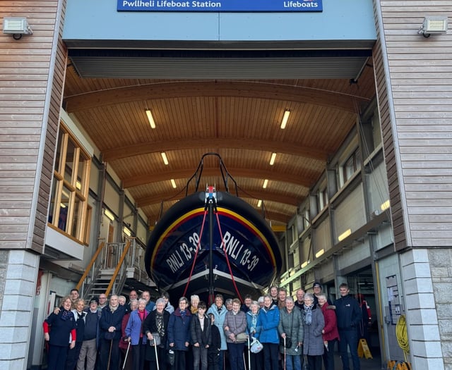 Prynhawn Difyr enjoys talk and tour at Pwllheli RNLI