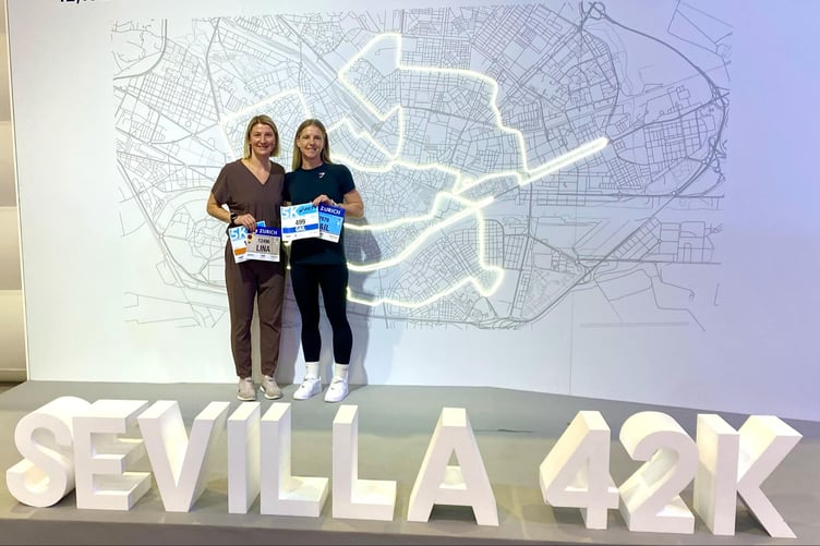Lina and Gail ready for the Seville marathon