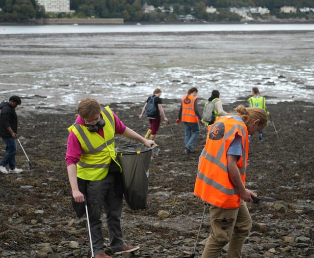 Gwynedd students clean up beach for Waste Awareness week