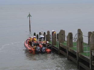 Jetty helps RNLI rush to aid of beachgoer