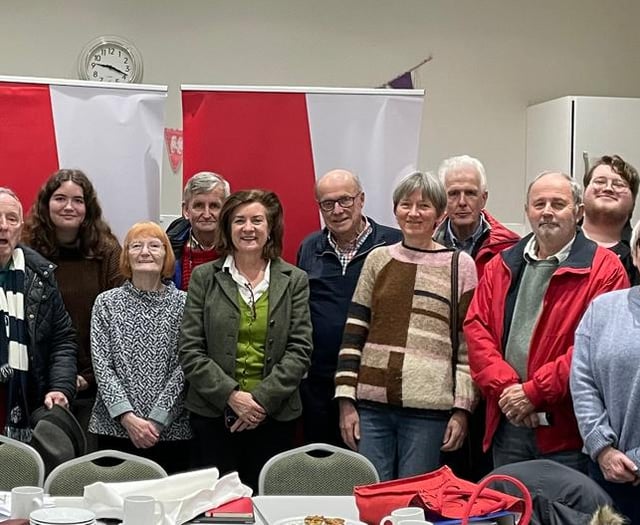 First Minister visits Ceredigion Preseli branch meeting
