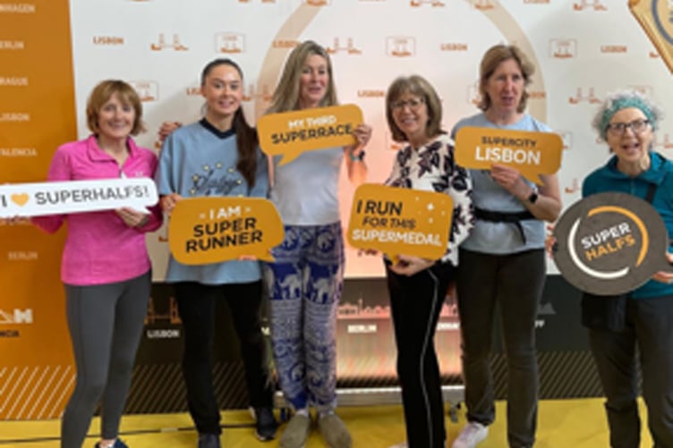 Lou and Polly Summers with members of Lou's running group