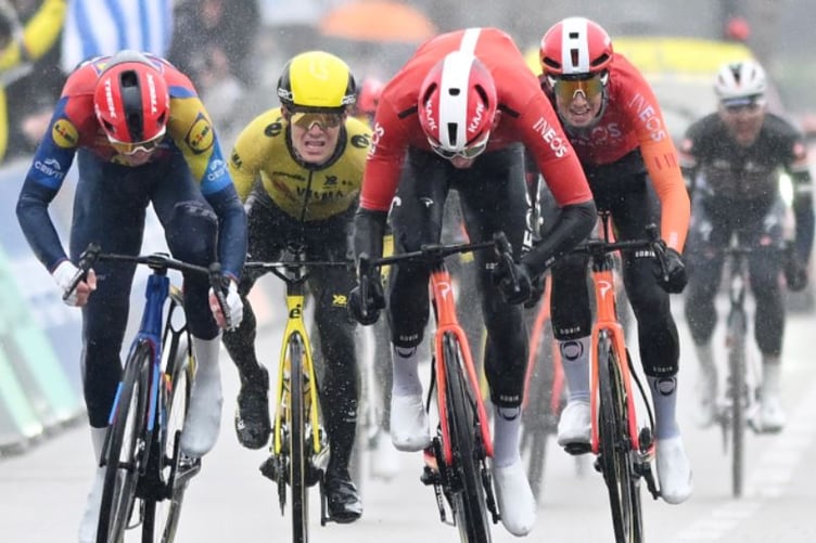 Josh Tarling just loses out on a stage win at Paris-Nice