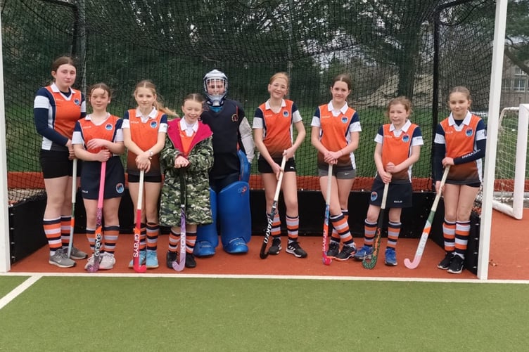 Left to right: Annie Jones, Mirain Jons, Lola Richards, Nancy Papyinyk, Ella Harris, Nancy Macall, Isla Jones, Eira Rix (Photo: Lynda Benntt)