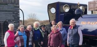 Tywyn Inner Wheel's £200 donation
