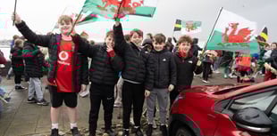 Tywyn children celebrate St David with vibrant parade